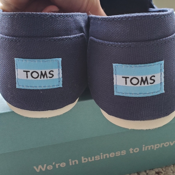 TOMS Canvas Shoes - Picture 4 of 6